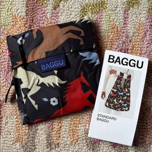 🐴BAGGU NWT standard BAGGU Horse Cut Outs 🐴